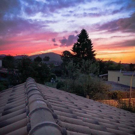 Il Bacio E La Nocciola Acomodação com café da manhã Labico Exterior foto